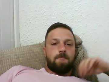 iullyiully152 - Live Performer
