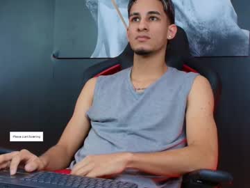 Jakemoxley, Age 19, M – Latino & Skinny - Live Performer