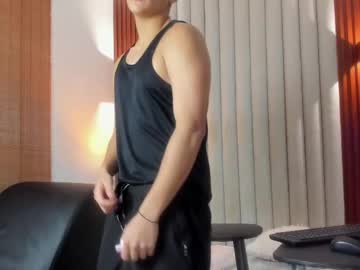 James_jonnes, Age 19, M – Latino & Muscle - Live Performer