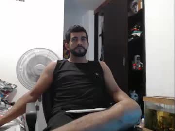Jcolbi, Age 31, M – Bigdick & Horny - Live Performer