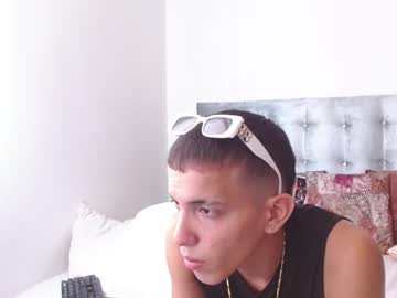 Jeicomiller, Age 21, M – Latino & Bigcock - Live Performer