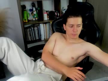 just_thatguy_ - Live Performer