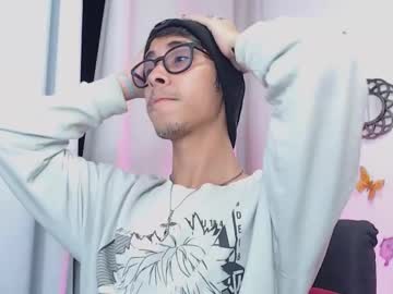 Kingdanny_8, Age 25, M – Asian & Hairy - Live Performer