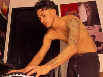 Kriss_edwards, Age 20, M – Cum & Twink - Live Performer