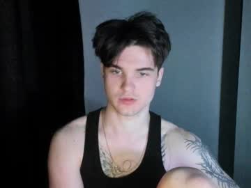 Kyroro_lucifer, Age 22, M – Twink & Lovense - Live Performer