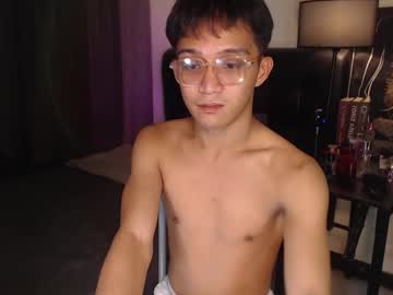 Lark_stuart, Age 21, M – Asian & Bigcock - Live Performer