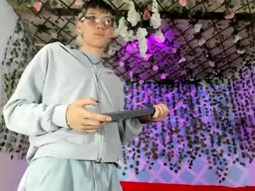 latin_troye17 - Live Performer
