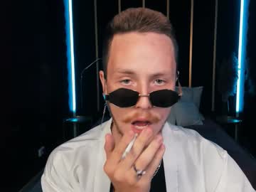 Leo_mooree, Age 20, M – New & Young - Live Performer
