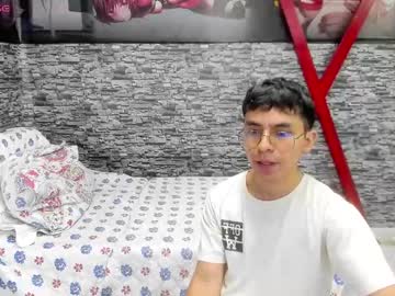 Lex_boyy, Age 24, M – Latino & Feets - Live Performer