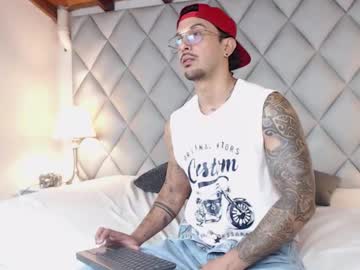 Liam_espinoza, Age 30, M – Findom & Feet - Live Performer