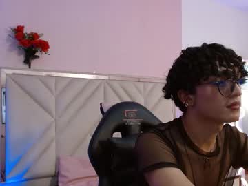 Littleblushy_tay, Age 19, M – Teen & Latino - Live Performer