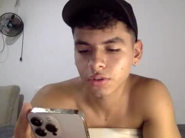 Littler_noah, Age 20, M – Femboy & Cum - Live Performer