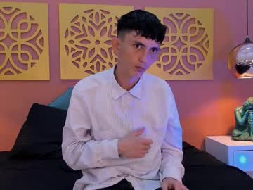 Logan_stonee_, Age 32, M – Twink & Anal - Live Performer