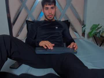 loghan_fox - Live Performer