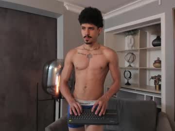 Lukeetaylor_, Age 22, M – Muscle & Bigcock - Live Performer