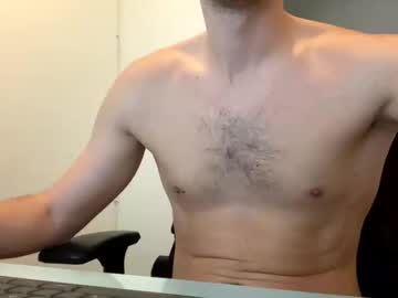 max681334 - Live Performer