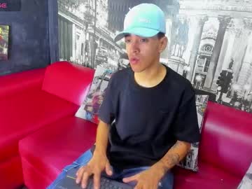 Mick_jonhson, Age 30, M – Suck & Bigcock - Live Performer