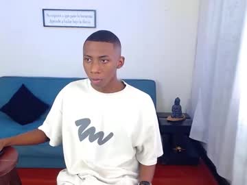 Miiloo18, Age 19, M – 18 & New - Live Performer