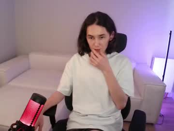 mikafemboy - Live Performer