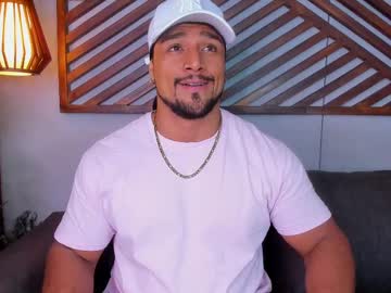 mike_estevess - Live Performer