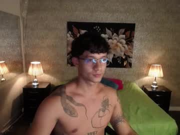 Mike_wills3, Age 23, M – Feet & Bigcock - Live Performer