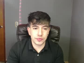 misternaugthy_ - Live Performer