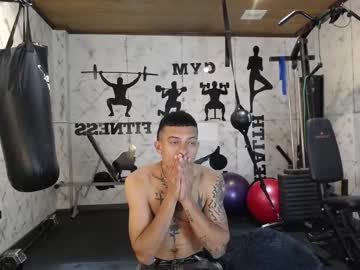 Mrjustin_, M – Muscle & Cum - Live Performer