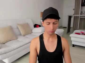 nathan_r_ - Live Performer
