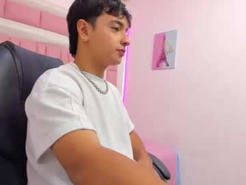 Nethann_, Age 22, M – Sissy & Femboy - Live Performer