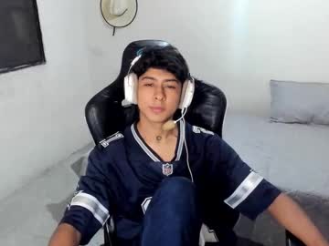 Nieltg, M – 18 & Latino - Live Performer