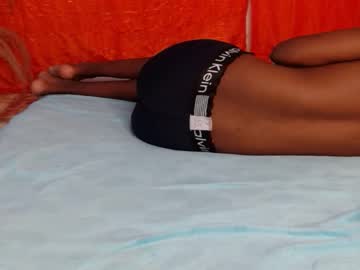 Noahly, M – Ebony & Colombiangay - Live Performer