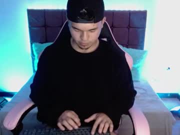 noahvelvet - Live Performer