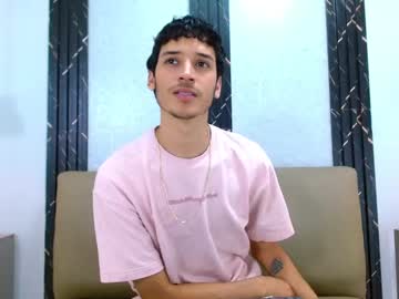 Otis_milburn_, Age 21, M – Cum & 18 - Live Performer