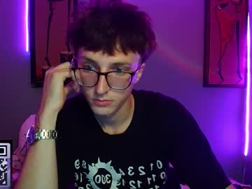 Phillip_mell, Age 22, M – Bigcock & Muscle - Live Performer
