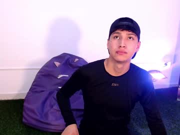 Randysanders_, Age 18, M – Femboy & Lovense - Live Performer