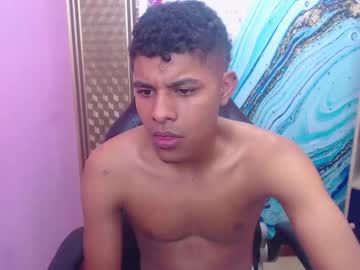 Robert_jhomns, Age 22, M – Bigcock & Bigass - Live Performer