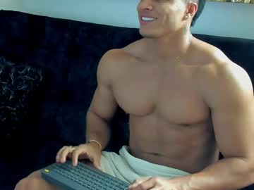 Romano_kentt12, Age 28, M – Muscle & Fitness - Live Performer