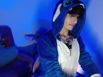 Saanti_foxs, Age 19, M – Femboy & 18 - Live Performer
