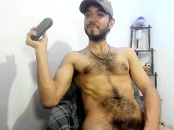 Saint_castle, Age 28, M – Hairy & Latino - Live Performer