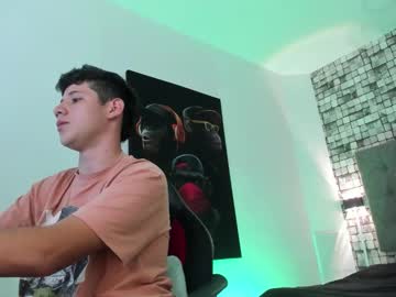 Santi_bridge, Age 20, M – New & Bigcock - Live Performer