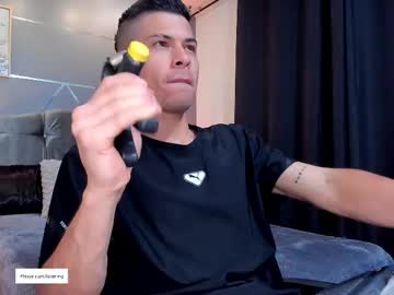 Senchy456, Age 21, M – Muscle & Cum - Live Performer