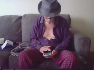 Recommended: sexy_white_daddy