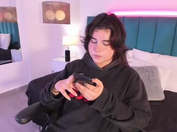 Skyadams_, Age 19, M – Anal & Cum - Live Performer