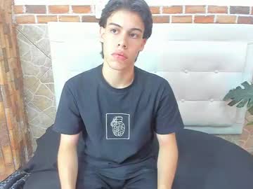 skyler_neo - Live Performer