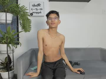 Skylerblaze_, Age 19, M – Lovense & New - Live Performer