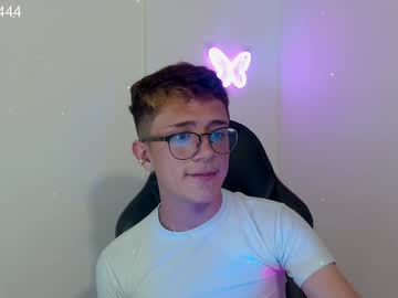 Stevans_, Age 19, M – 18 & Twink - Live Performer