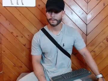steven_and_tommy - Live Performer