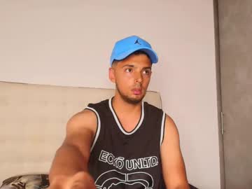 Tayler_cruz_, Age 23, M - Live Performer