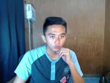 the_one_boy_nextdoor - Live Performer