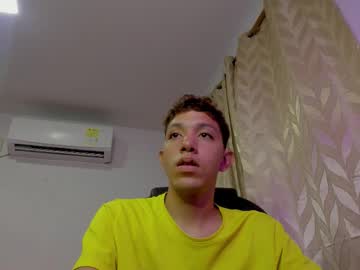 Theo_rose7, Age 21, M – 18 & Latino - Live Performer